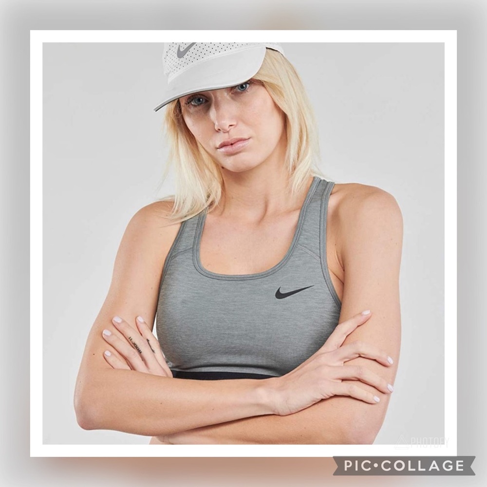NWT Nike Swoosh Sports Bra Size L